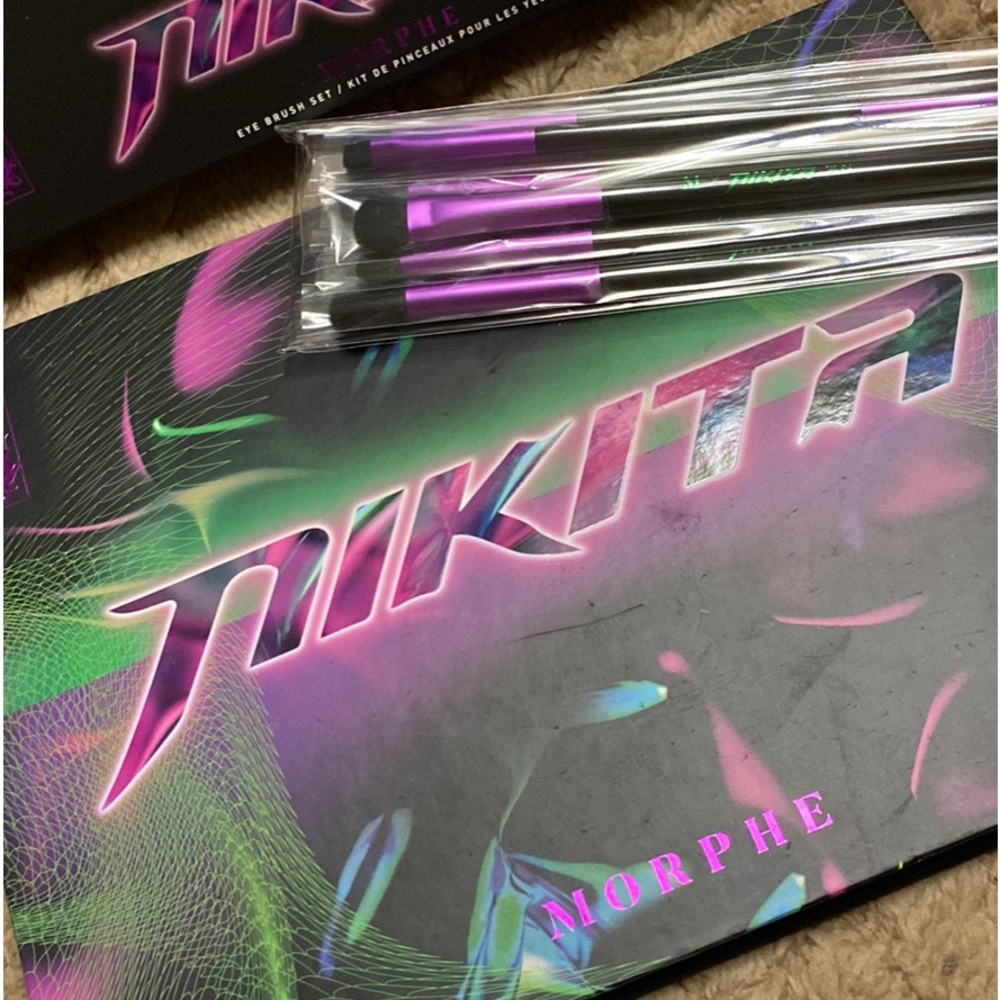 Morphe Nikita eyeshadow palette and brush set